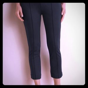 Soft Surroundings Skinny Stretch Capris. Black L